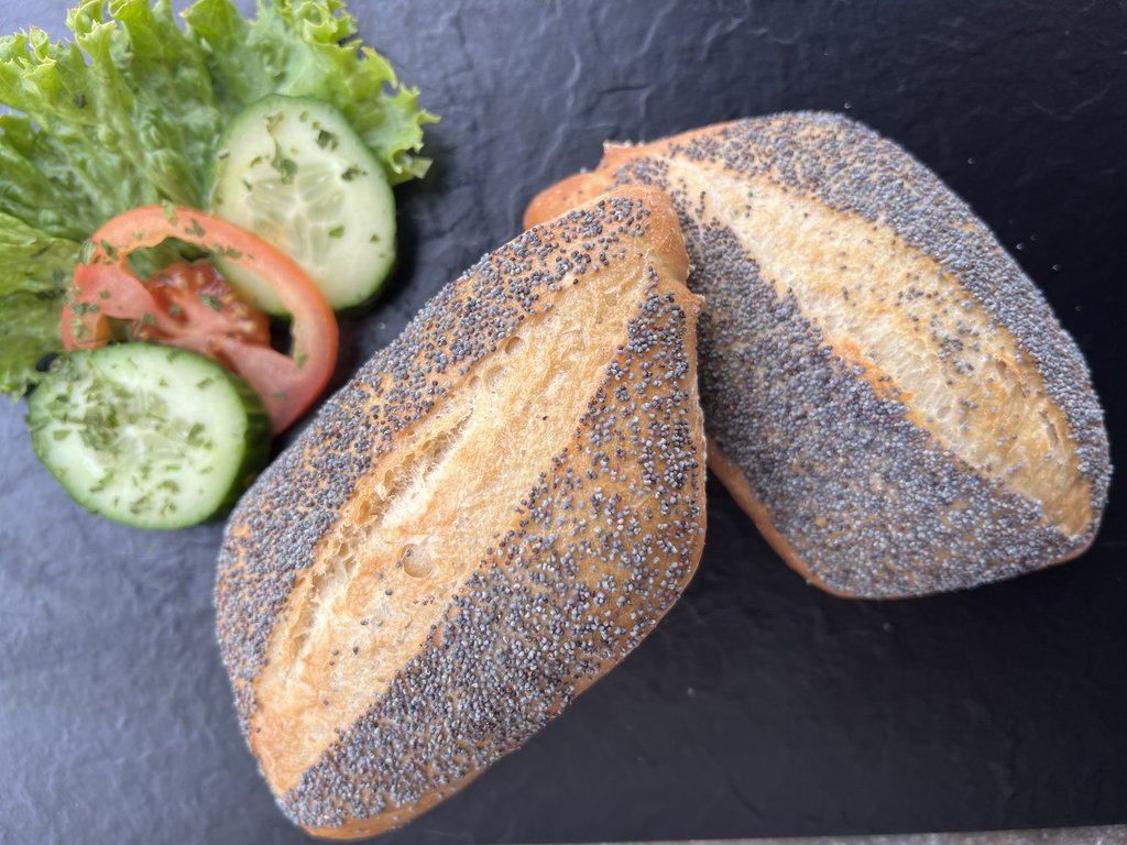 Rösner Backstube - Frische Mohnbrötchen | Knusprig &amp; Lecker